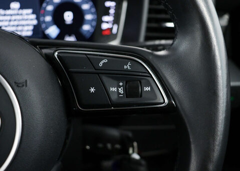 Audi A1 1.5 A1 Sportback 35 TFSI Sport Semi-Auto 5dr 32