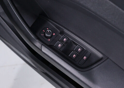 Audi A1 1.5 A1 Sportback 35 TFSI Sport Semi-Auto 5dr 34