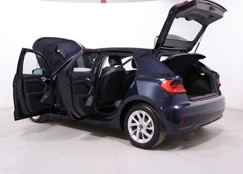 Audi A1 1.5 A1 Sportback 35 TFSI Sport Semi-Auto 5dr 51