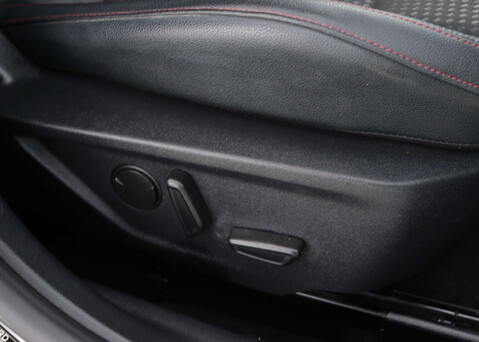 Ford Focus 1.5 Focus ST-Line X TDCi 5dr 37