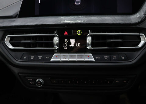 BMW 2 Series 1.5 218I M Sport 4dr 27