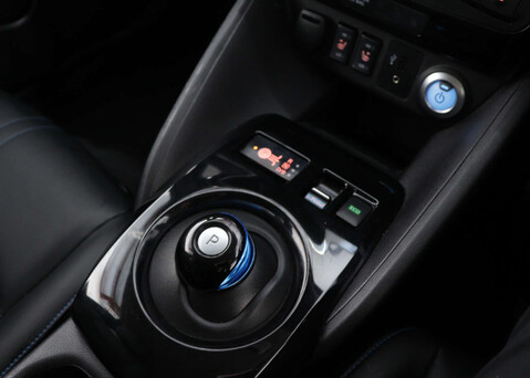 Nissan LEAF Leaf N-Connecta 5dr 22