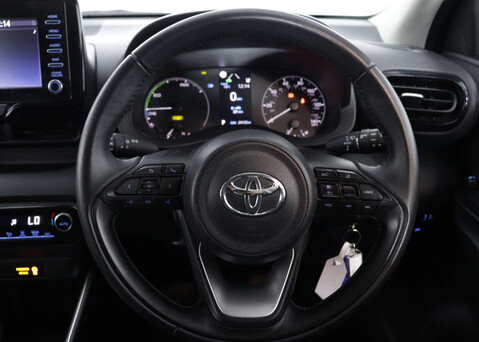 Toyota Yaris 1.5 Yaris Icon HEV CVT 5dr 11