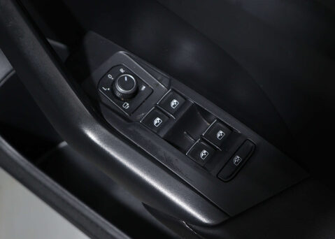 Volkswagen T-Cross 1.0 T-Cross R-Line TSI Semi-Auto 5dr 40