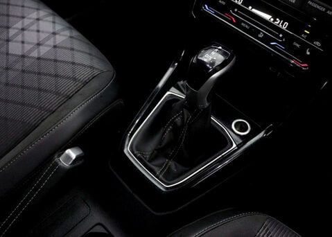 Volkswagen T-Cross 1.0 T-Cross R-Line TSI Semi-Auto 5dr 32