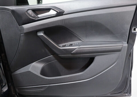 Volkswagen T-Cross 1.0 T-Cross R-Line TSI Semi-Auto 5dr 44