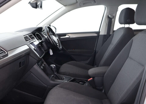 Volkswagen Tiguan 1.5 Tiguan Allspace Match TSi Evo Semi-Auto 5dr 45