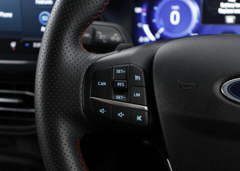 Ford Focus 1.0 Focus ST-Line X MHEV Auto 5dr 32