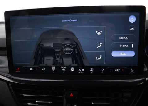 Ford Focus 1.0 Focus ST-Line X MHEV Auto 5dr 27