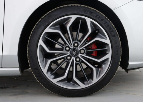 Ford Focus 1.0 Focus ST-Line X MHEV Auto 5dr 14