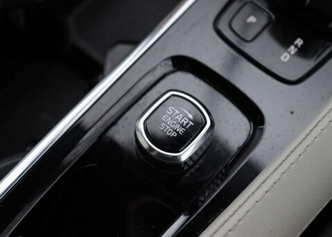 Volvo XC90 2.0 XC90 R-Design Pro T8 Recharge AWD Auto 4WD 5dr 32