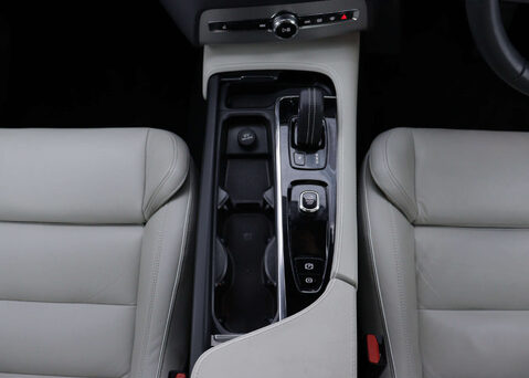 Volvo XC90 2.0 XC90 R-Design Pro T8 Recharge AWD Auto 4WD 5dr 20