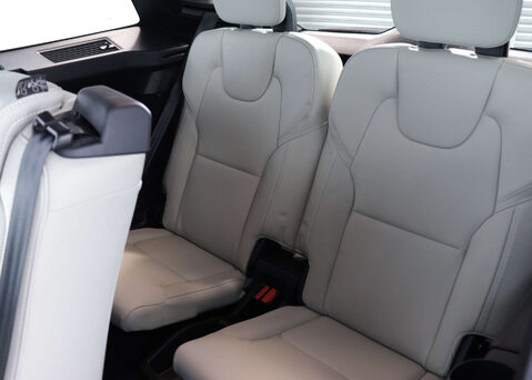 Volvo XC90 2.0 XC90 R-Design Pro T8 Recharge AWD Auto 4WD 5dr 58