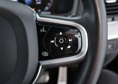 Volvo XC90 2.0 XC90 R-Design Pro T8 Recharge AWD Auto 4WD 5dr 37