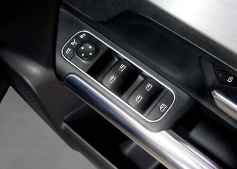 Mercedes-Benz B Class 1.3 B 200 AMG Line Edition Executive Auto 5dr 5