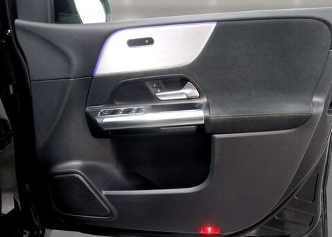 Mercedes-Benz B Class 1.3 B 200 AMG Line Edition Executive Auto 5dr 10