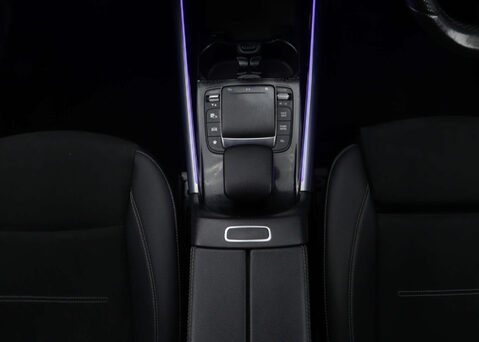 Mercedes-Benz B Class 1.3 B 200 AMG Line Edition Executive Auto 5dr 20