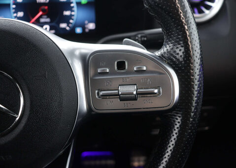 Mercedes-Benz B Class 1.3 B 200 AMG Line Edition Executive Auto 5dr 34