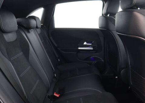 Mercedes-Benz B Class 1.3 B 200 AMG Line Edition Executive Auto 5dr 48