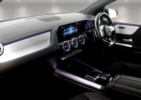 Mercedes-Benz B Class 1.3 B 200 AMG Line Edition Executive Auto 5dr 11