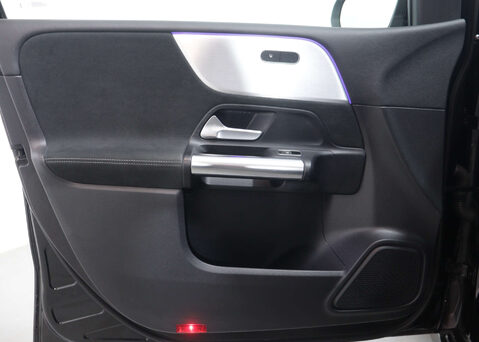 Mercedes-Benz B Class 1.3 B 200 AMG Line Edition Executive Auto 5dr 46