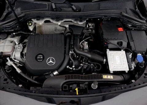 Mercedes-Benz B Class 1.3 B 200 AMG Line Edition Executive Auto 5dr 18