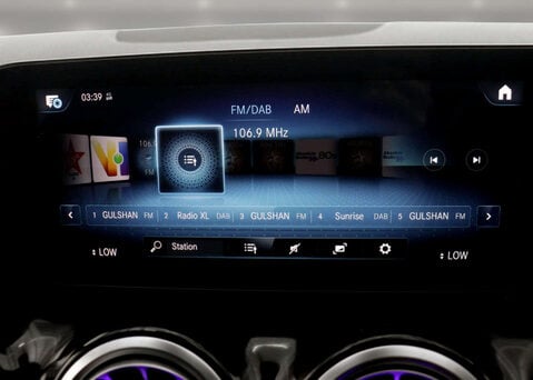 Mercedes-Benz B Class 1.3 B 200 AMG Line Edition Executive Auto 5dr 46