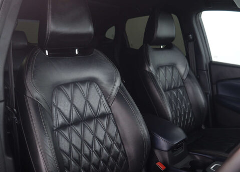 Nissan Qashqai 1.3 Qashqai Tekna+ DiG-T MHEV CVT 5dr 37