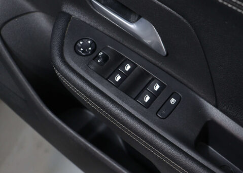 Vauxhall Mokka 1.2 Mokka SRi T 5dr 35