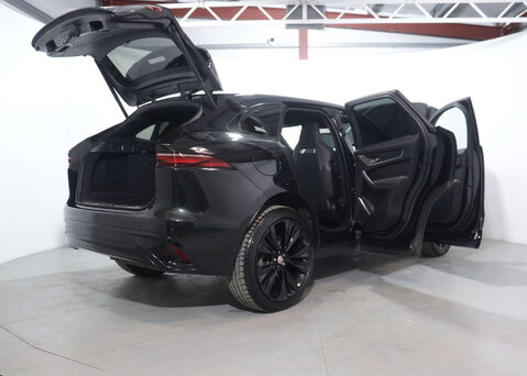 Jaguar F-Pace 2.0 F-PACE R-Dynamic HSE D MHEV AWD Auto 4WD 5dr 59