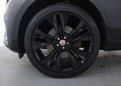 Jaguar F-Pace 2.0 F-PACE R-Dynamic HSE D MHEV AWD Auto 4WD 5dr 15