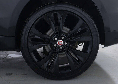 Jaguar F-Pace 2.0 F-PACE R-Dynamic HSE D MHEV AWD Auto 4WD 5dr 16