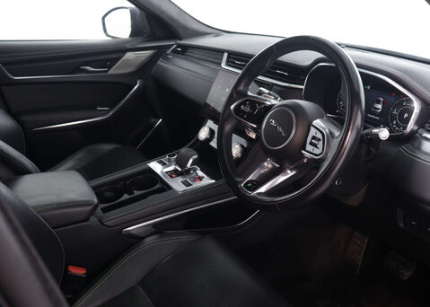 Jaguar F-Pace 2.0 F-PACE R-Dynamic HSE D MHEV AWD Auto 4WD 5dr 41