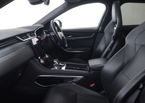 Jaguar F-Pace 2.0 F-PACE R-Dynamic HSE D MHEV AWD Auto 4WD 5dr 46