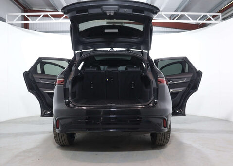 Jaguar F-Pace 2.0 F-PACE R-Dynamic HSE D MHEV AWD Auto 4WD 5dr 58