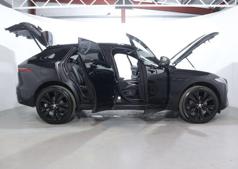 Jaguar F-Pace 2.0 F-PACE R-Dynamic HSE D MHEV AWD Auto 4WD 5dr 60