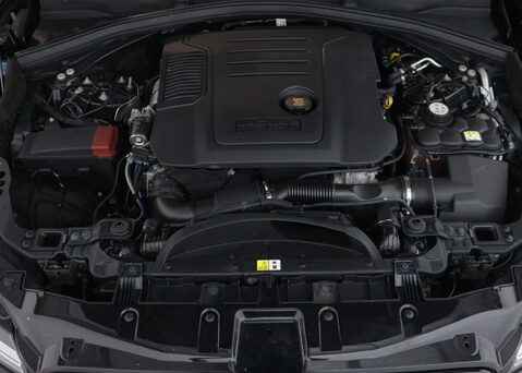 Jaguar F-Pace 2.0 F-PACE R-Dynamic HSE D MHEV AWD Auto 4WD 5dr 52