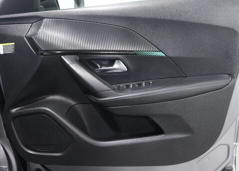 Peugeot 2008 1.2 2008 Allure Premium PureTech S/S Auto 5dr 37