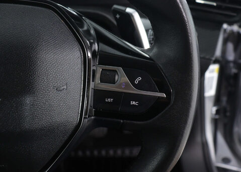 Peugeot 2008 1.2 2008 Allure Premium PureTech S/S Auto 5dr 31