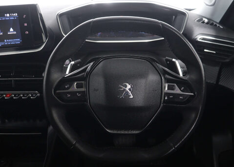 Peugeot 2008 1.2 2008 Allure Premium PureTech S/S Auto 5dr 17