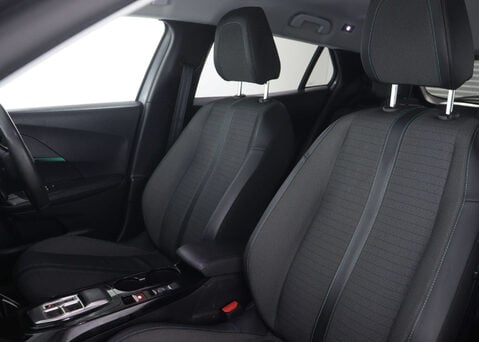 Peugeot 2008 1.2 2008 Allure Premium PureTech S/S Auto 5dr 40
