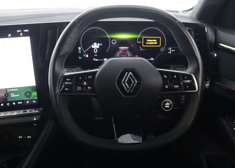 Renault Austral 1.2 Austral Techno Espirit Alpine HEV Auto 5dr 18