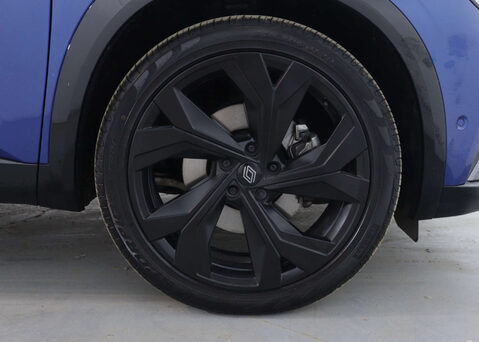 Renault Austral 1.2 Austral Techno Espirit Alpine HEV Auto 5dr 14