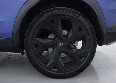 Renault Austral 1.2 Austral Techno Espirit Alpine HEV Auto 5dr 16