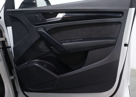 Audi Q5 2.0 Q5 Black Edition 45 TFSI Quattro Semi-Auto 4WD 5dr 46