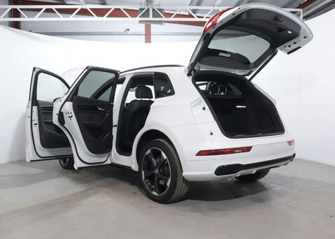 Audi Q5 2.0 Q5 Black Edition 45 TFSI Quattro Semi-Auto 4WD 5dr 60