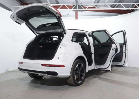 Audi Q5 2.0 Q5 Black Edition 45 TFSI Quattro Semi-Auto 4WD 5dr 62