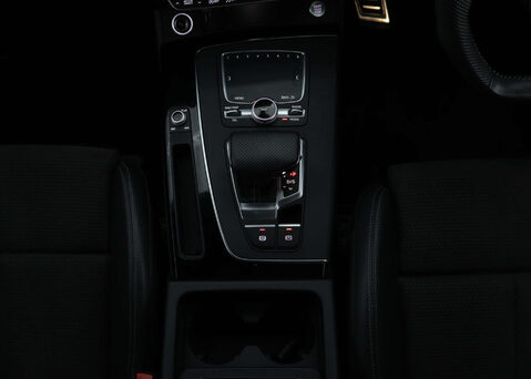Audi Q5 2.0 Q5 Black Edition 45 TFSI Quattro Semi-Auto 4WD 5dr 20