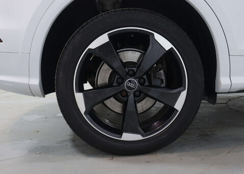 Audi Q5 2.0 Q5 Black Edition 45 TFSI Quattro Semi-Auto 4WD 5dr 13