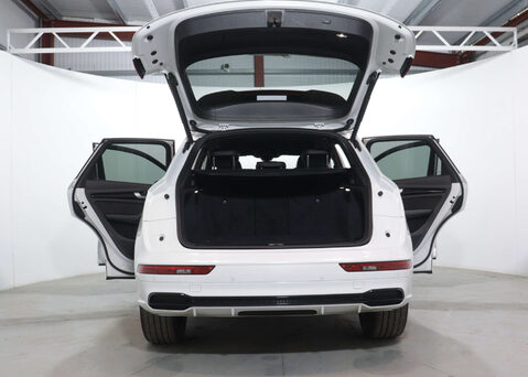 Audi Q5 2.0 Q5 Black Edition 45 TFSI Quattro Semi-Auto 4WD 5dr 61